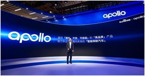 智能駕駛浪潮涌動(dòng) 巨頭競(jìng)逐，軟件服務(wù)成新戰(zhàn)場(chǎng)